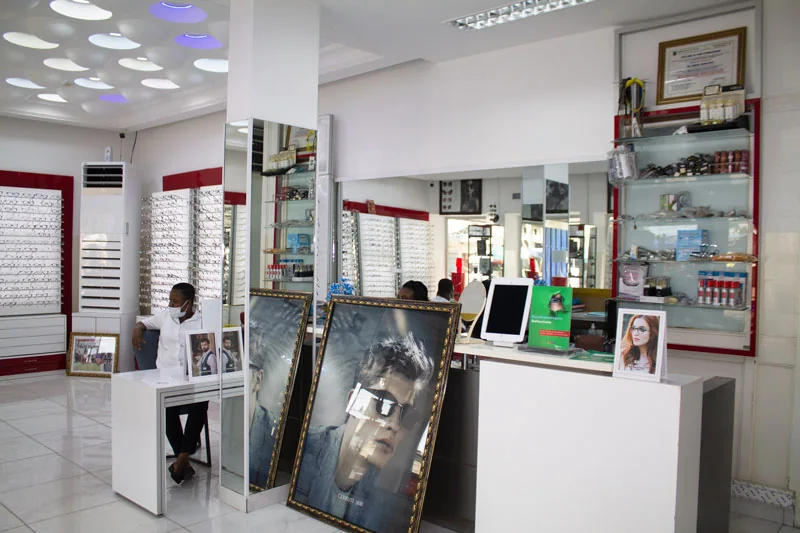 Intérieur de la boutique Optique Ottica